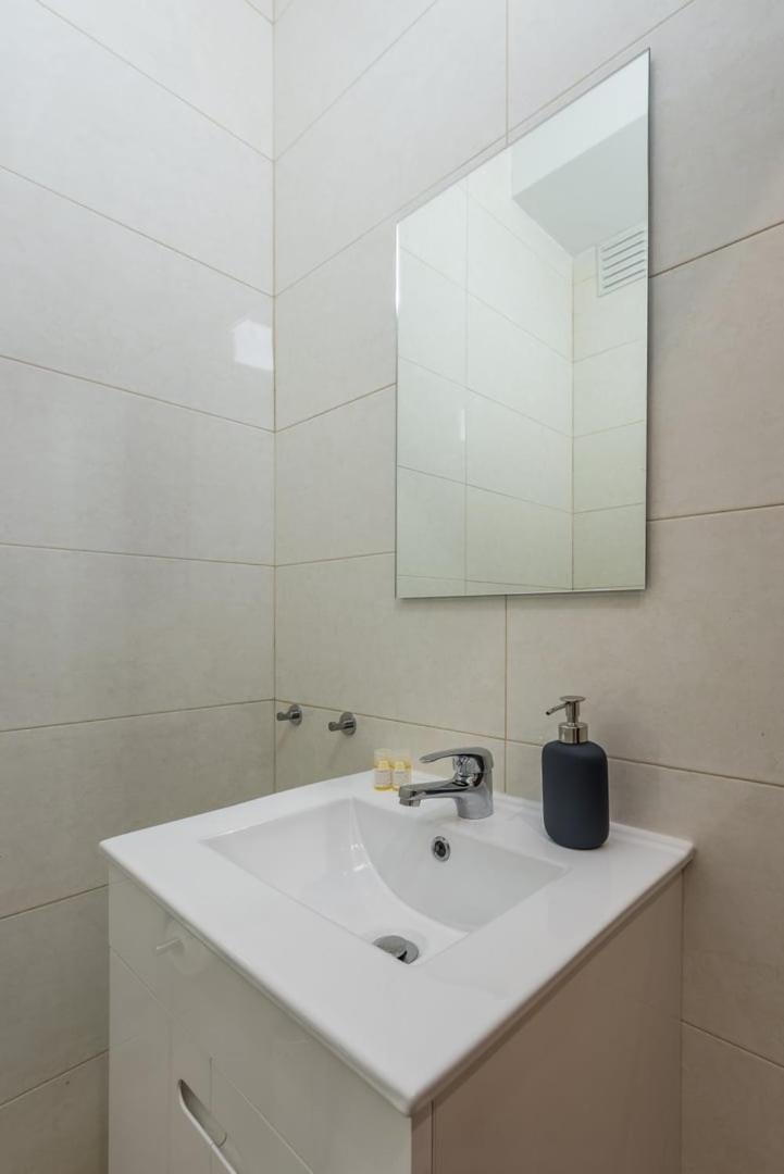 Guestready - October Tide Apartment Porto Bagian luar foto